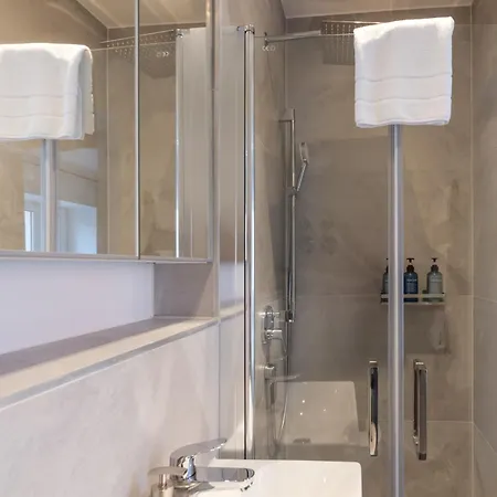 Urban Design Hotel *